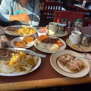 Fantastic morning breakfast that's what's  in this photo