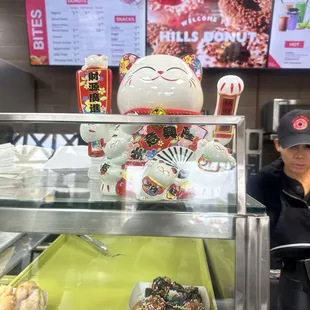 2-19-24 maneki-neko Lucky Cat