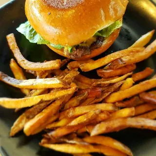 Classic Cheeseburger