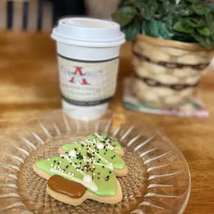 Coffee &amp; Christmas Cookie