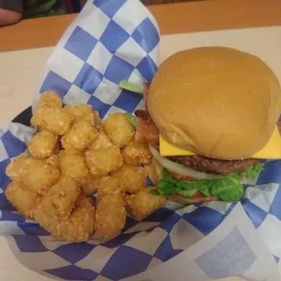 Bacon cheeseburger with tator tots