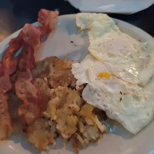Hungry man special with eggs, meat, hash browns. Served with 1/2 order of B&amp;G