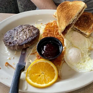 Ground prime rib with eggs