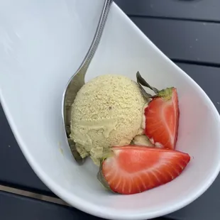 Pistachio gelato