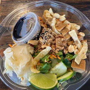 DIY poke bowl (inari tofu)