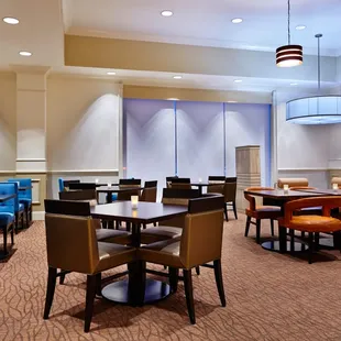 Enjoy a made-to-order breakfast or room service from our Garden Grille &amp; Bar.
