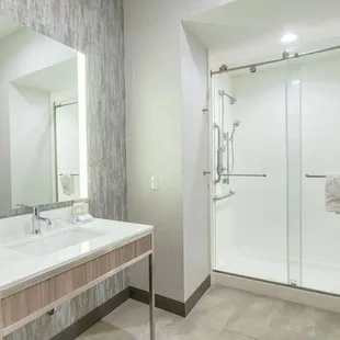 Guest room bath