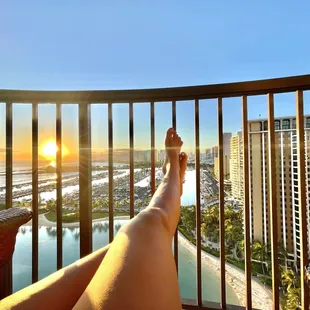 Balcony queen!