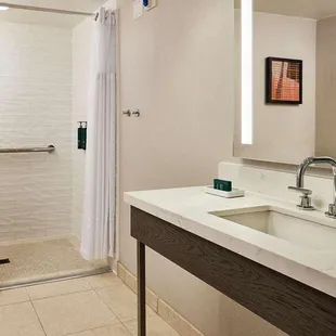 Guest room bath