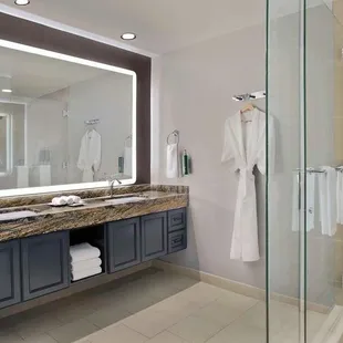 Guest room bath