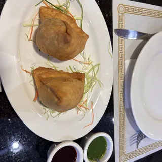 2 Vegetables Samosa