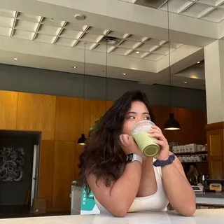 Rachelle N.