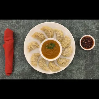 Himalayan Chicken Steam MoMo