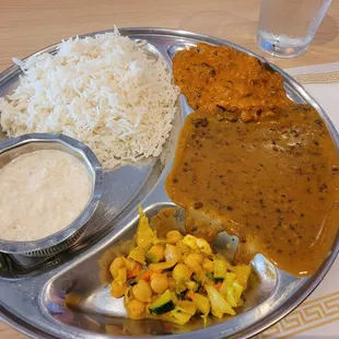 Lunch special - veggie Korma and chef&apos;s vegetarian special (black lentil)