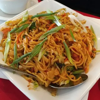 Chicken Chow Mein Special