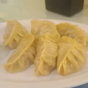 Chicken Momo. I wish they served 8 or 10 pcs though.