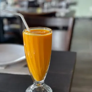 Mango Lassi  IG:  @rosyeatssj