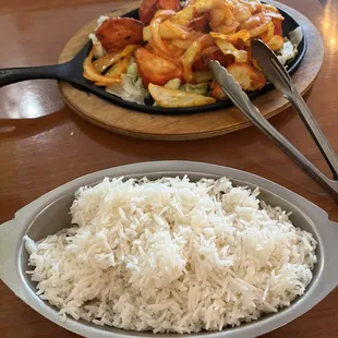 Chicken tikka with rice where are the peas please?