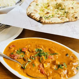 Chicken tikka masala, garlic nan