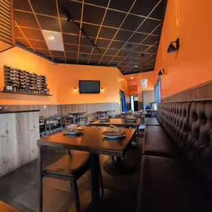 sushi and sashimi, interior