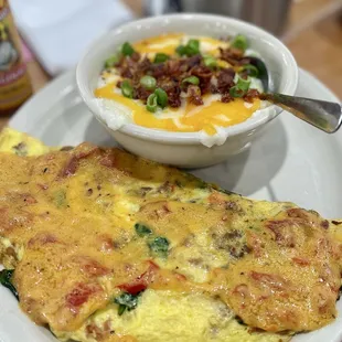 Sogs -n- Nogs omelette ... delish Side of Jessie's cheezy grits