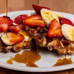 banana split waffles