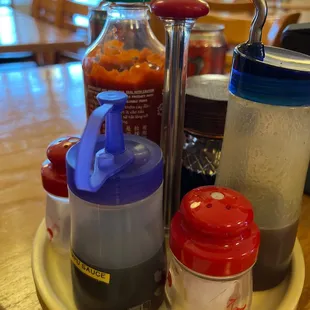 Table condiments