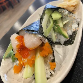 393188. Avocado Cucumber Hand Roll