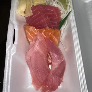 393212. Six Pieces Mix Sashimi A