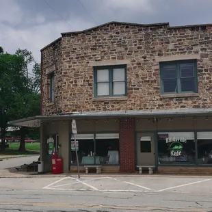 Exterior of the Hindsville Cafe