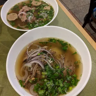 Vietnamese Rare Beef and Beef Ball Pho