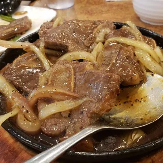 Sizzling Black Pepper Beef Short Ribs