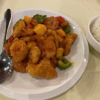 Crispy Shrimp and Chicken with Mango