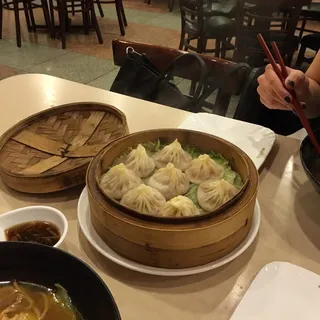 Xiao Long Bao Pork Soup Dumplings