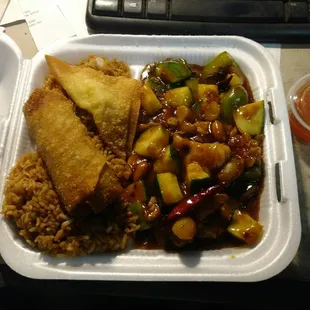 Kung Pao chicken lunch combo.