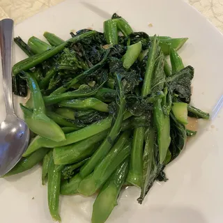S4. Sauteed Chinese Broccoli with Chinese Wine