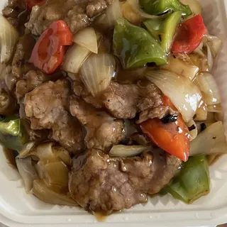 T19. Beef Chow Fun Tray