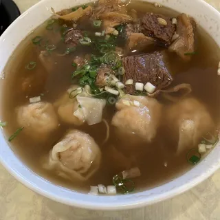 F5. Braised Beef Stew Noodle Soup