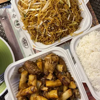 L3. Chow Mein with Bean Sprout and Soy Sauce