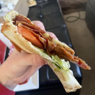 BLT
