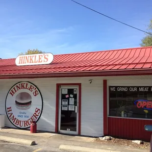 HINKLE'S HAMBURGERS Quality Food Since 1930 206 South Adams, Bloomington, IN 47403 Open Tuesday - Saturday 10am - 4pm