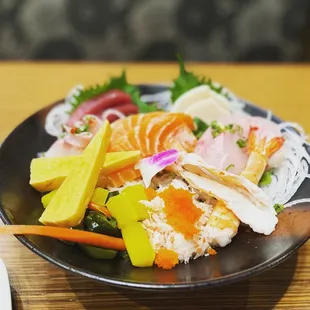 Chirashi bowl