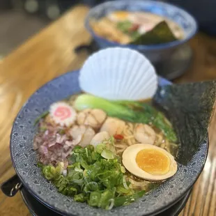 ramen and noodles, food