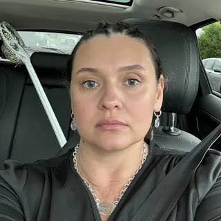 Teresa R.