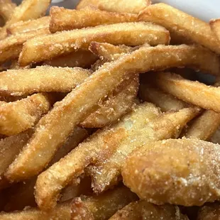 a bowl of fries