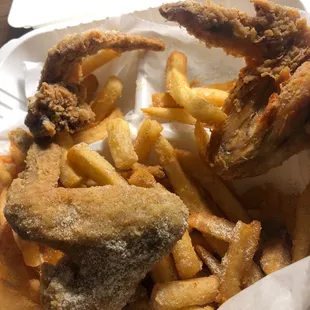 Wings &amp; fries