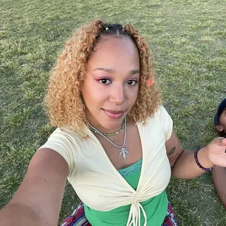Avery Valdez ..