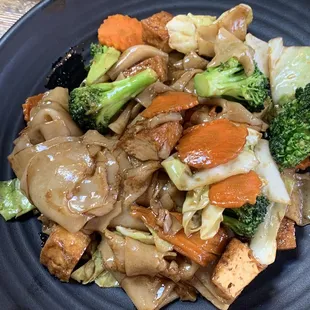 3. Pad See-Ew (tofu)