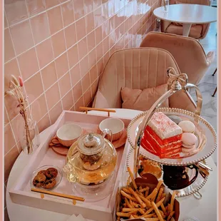 Cake Set &amp; Afternoon Tea Set w/ chamomile tea option, side of garlic fries ^_^