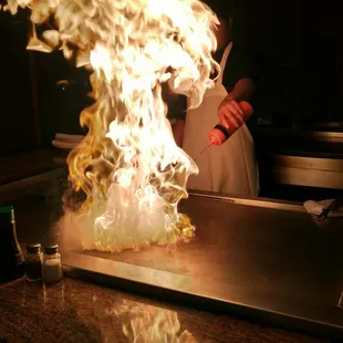 Awesome dinner amazing cook a very entertaining evening out with my beautiful wife. Waitresses were very helpful and courtesy on everything.